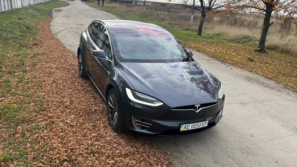 Tesla Model X 75D