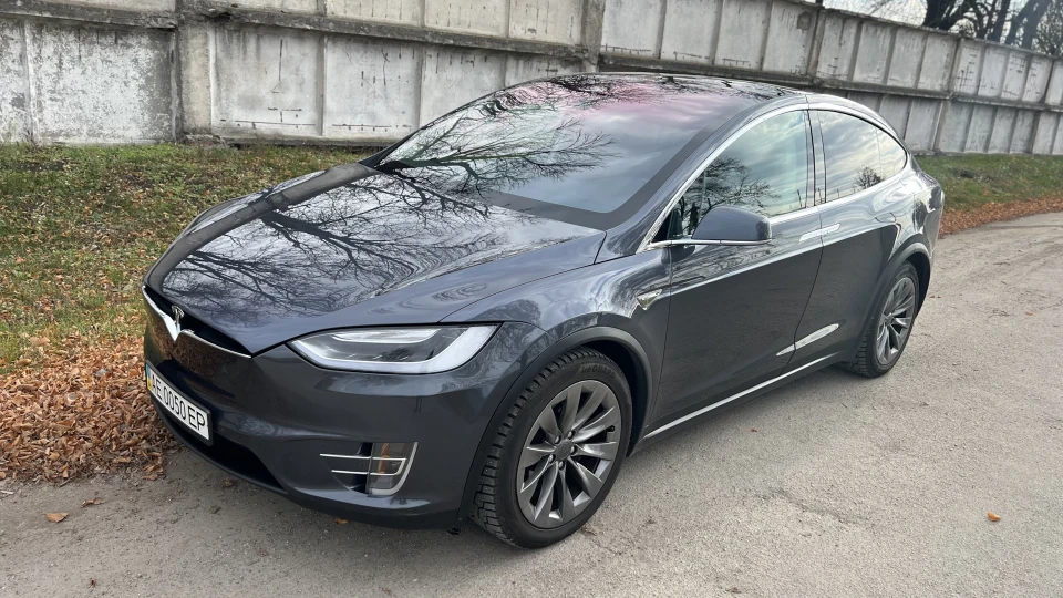 Tesla Model X 75D 2