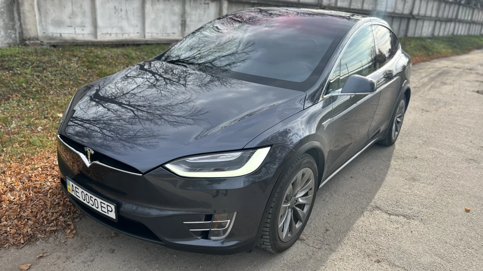 Tesla Model X 75D 3
