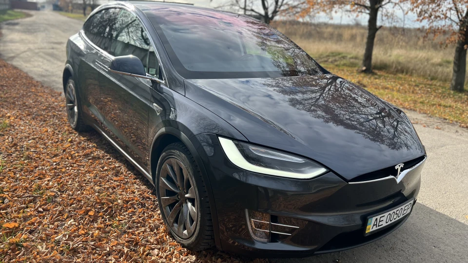 Tesla Model X 75D 4