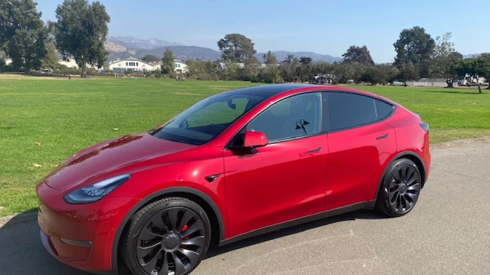 Tesla Model Y 3