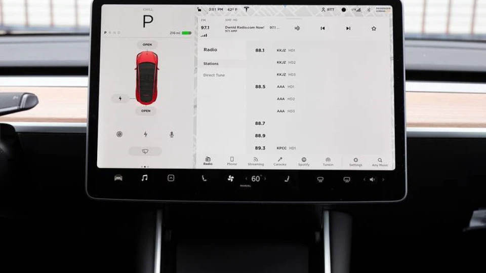 Tesla Model Y 5
