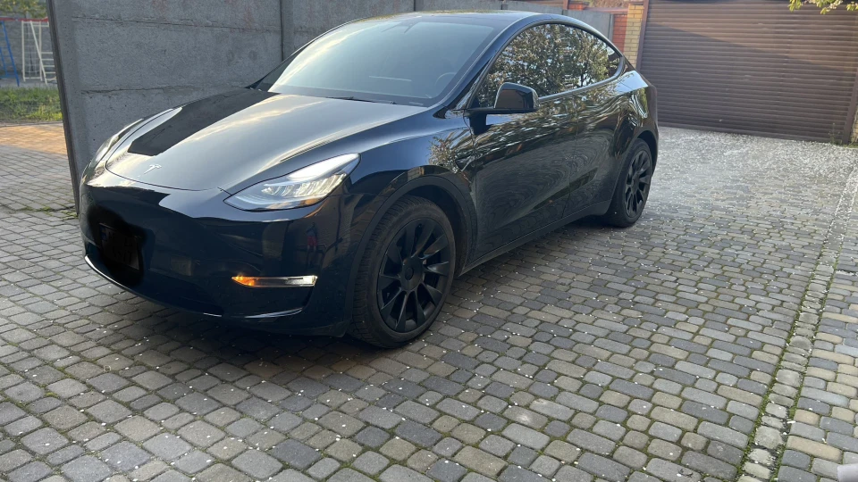 Tesla Model Y 82 kwt