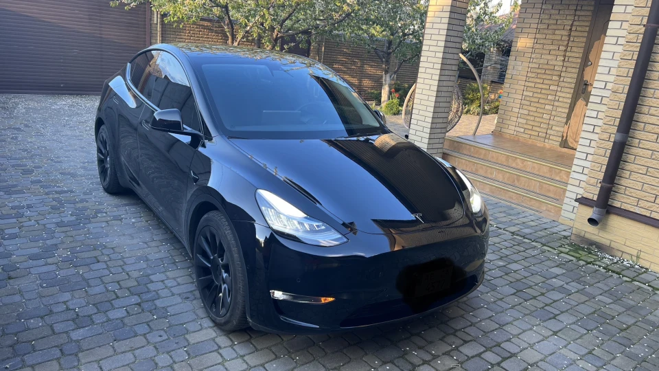 Tesla Model Y 82 kwt 2