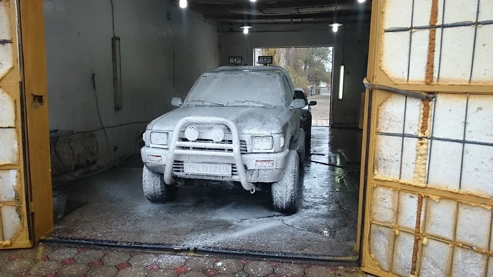 Toyota 4Runner truck 4