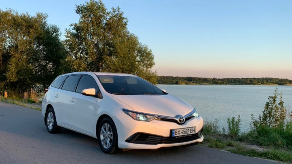 Toyota Auris 5