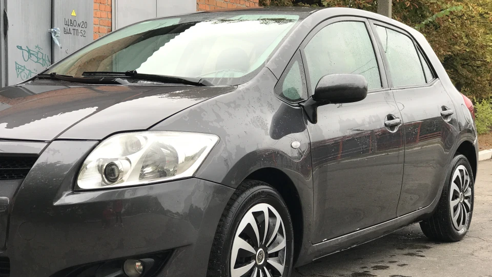 Toyota Auris 2