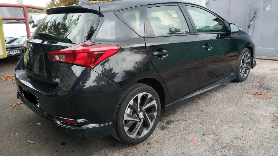 Toyota Auris 2