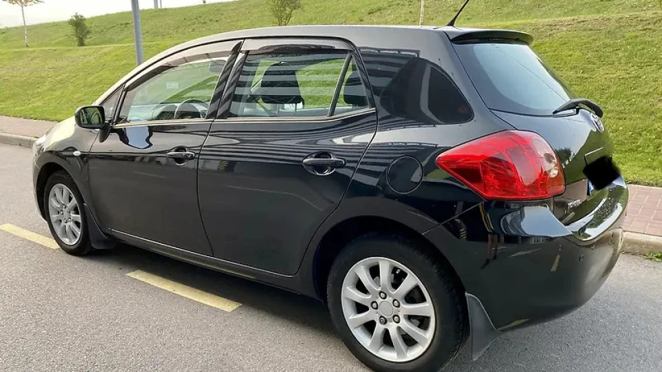 Toyota Auris 2