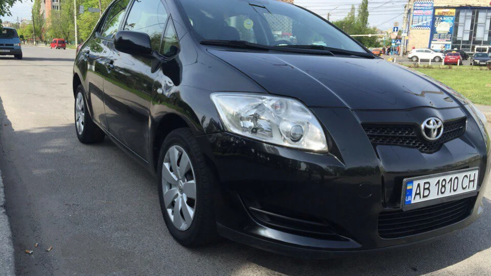 Toyota Auris 1.6 2