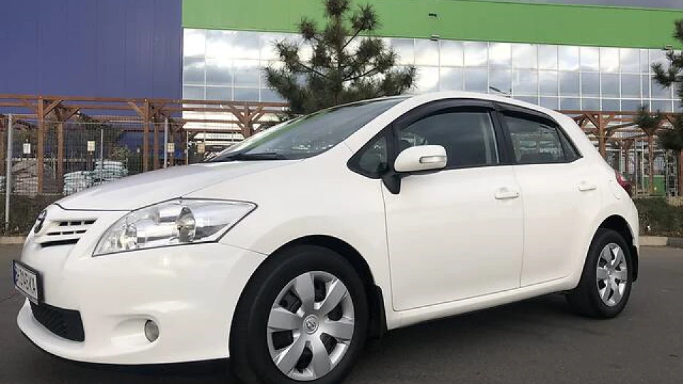 Toyota Auris 1.6газ/бензин, на механі