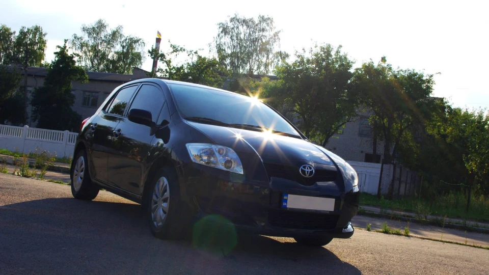 Toyota Auris Букашка 2