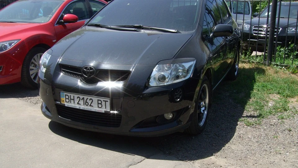 Toyota Auris Чорний Gangs'ta 1.6 рука 4