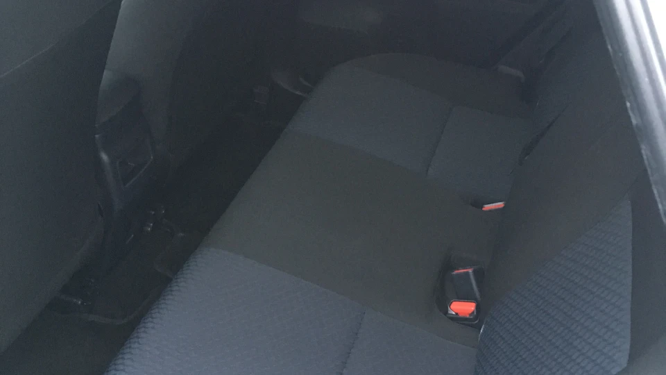 Toyota Auris Двигун 1,33, МТ-6 3