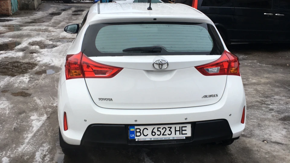 Toyota Auris Двигун 1,33, МТ-6 5