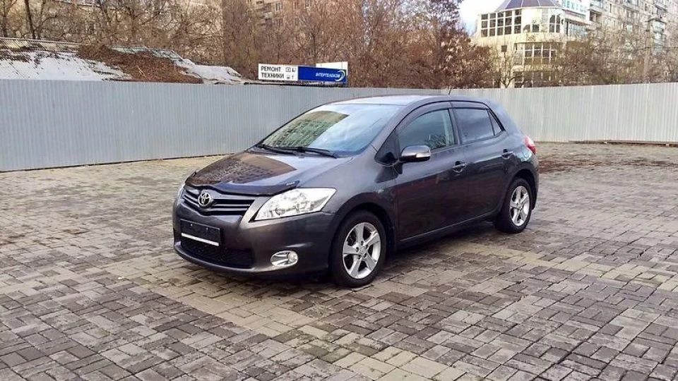 Toyota Auris - Крихітка 5