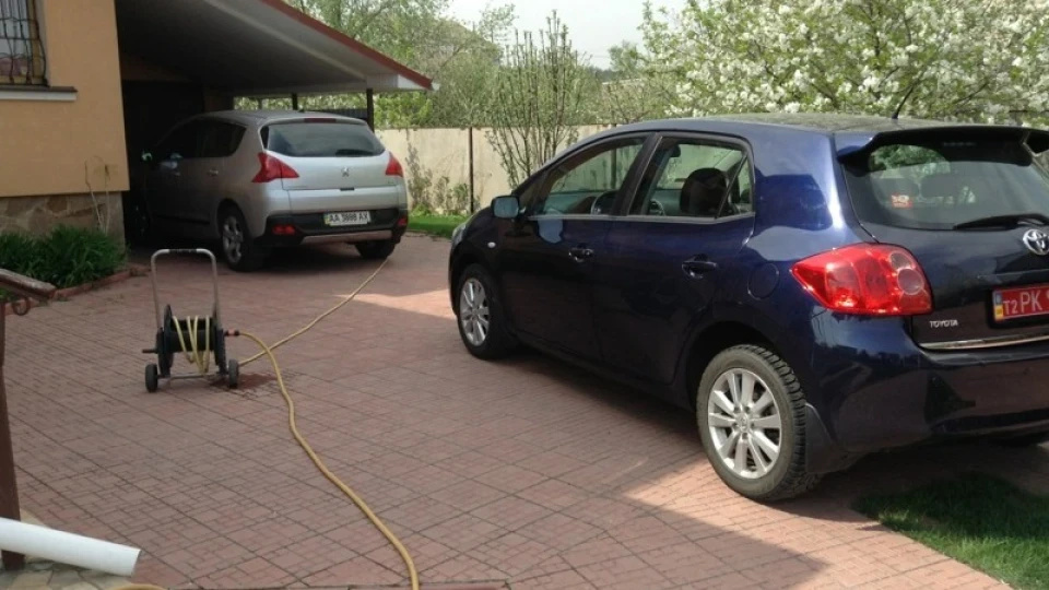 Toyota Auris Молодший 2