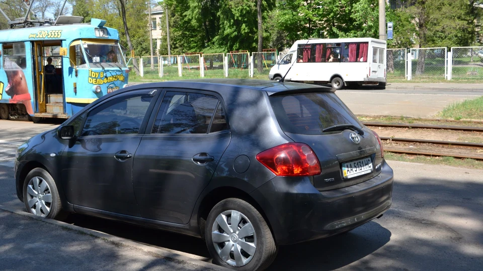 Toyota Auris Гарна сучка) 5