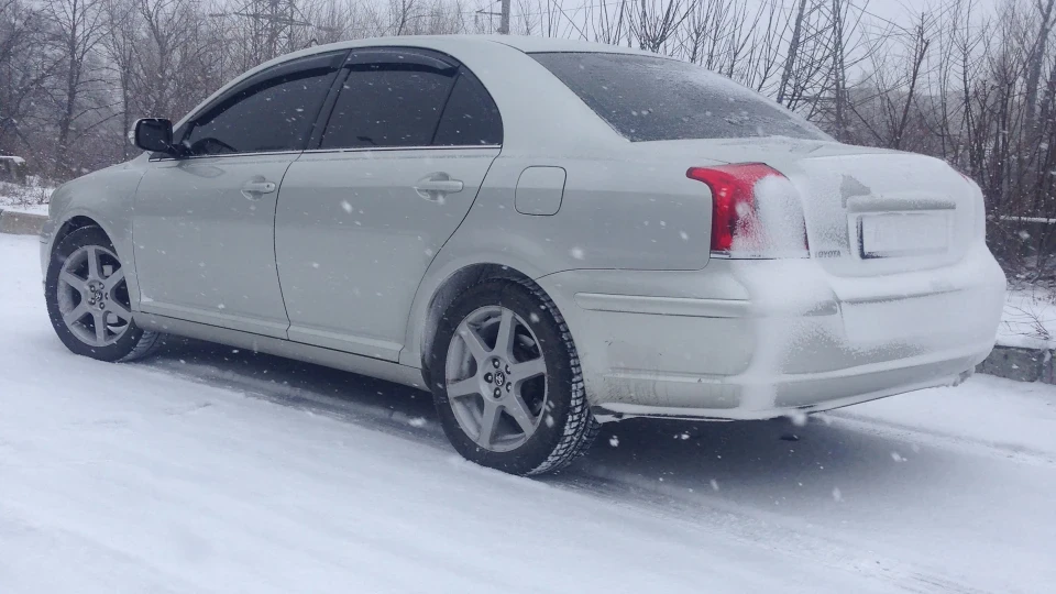 Toyota Avensis 2