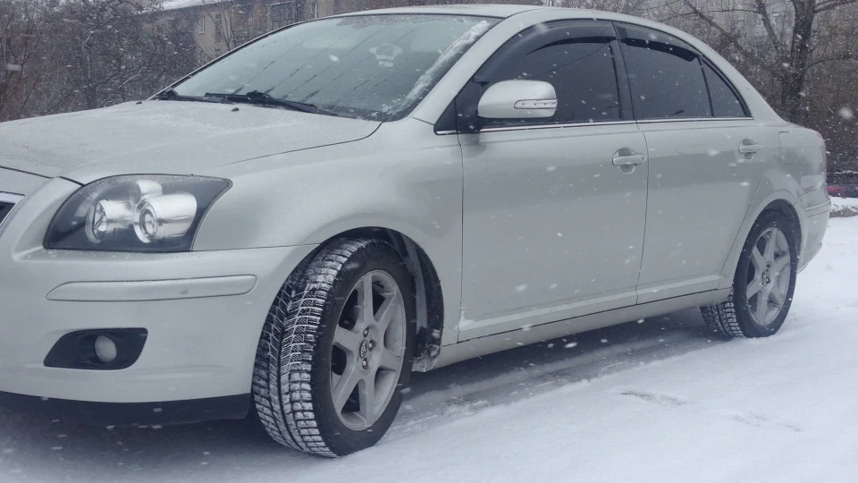 Toyota Avensis 4