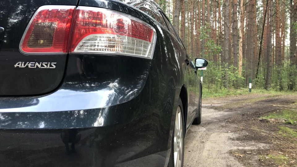 Toyota Avensis 2