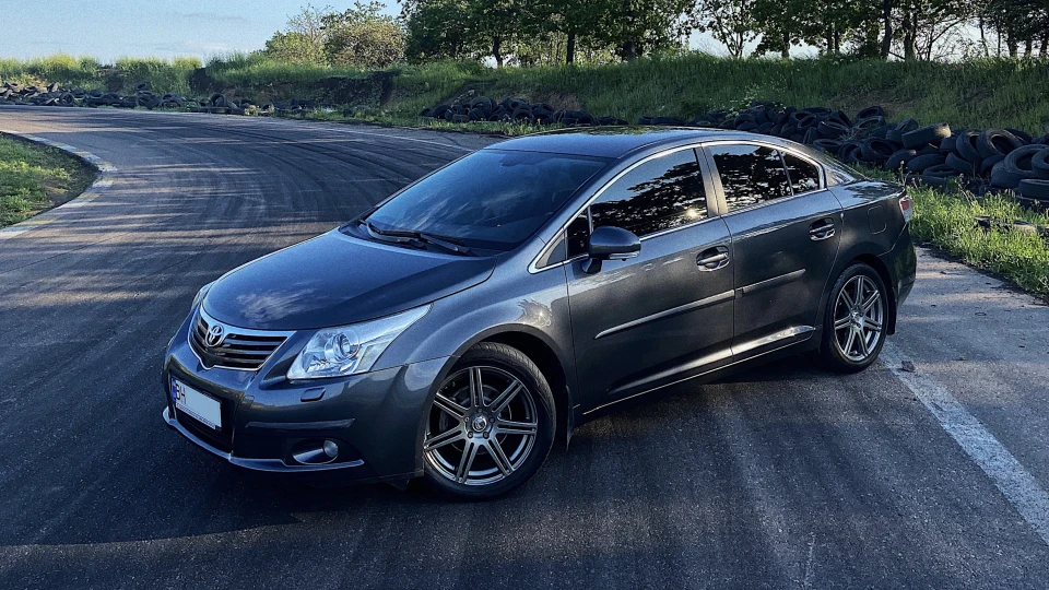 Toyota Avensis 3