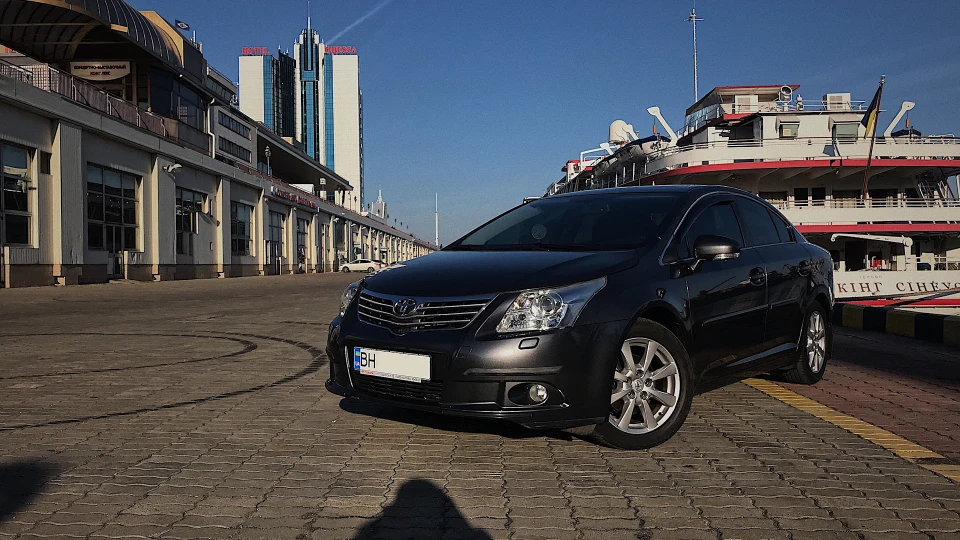 Toyota Avensis 5