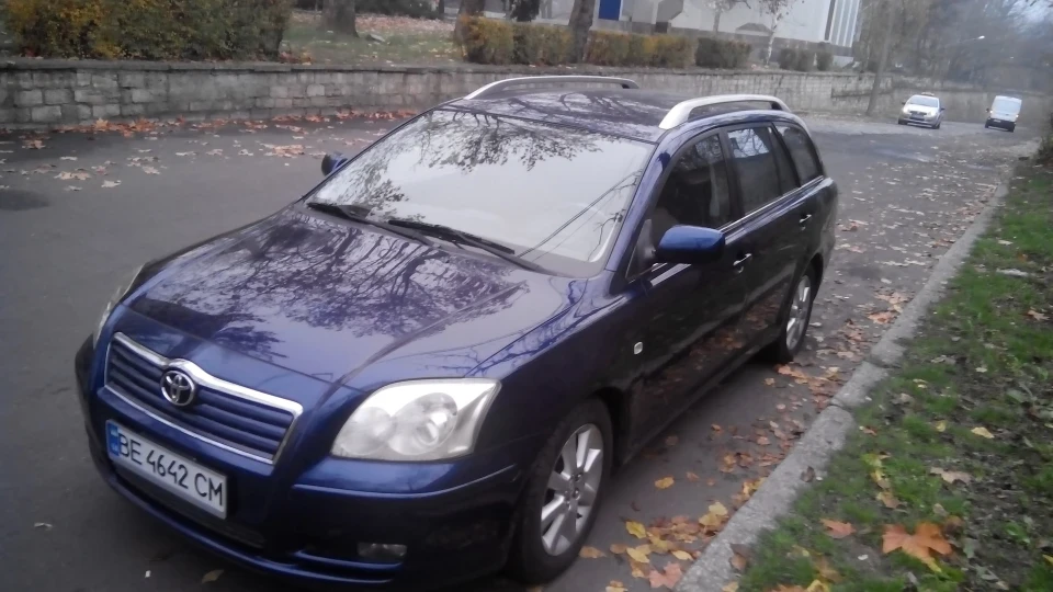 Toyota Avensis 2