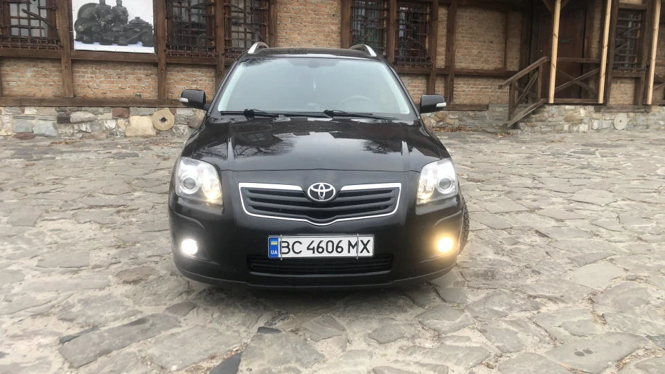 Toyota Avensis 3