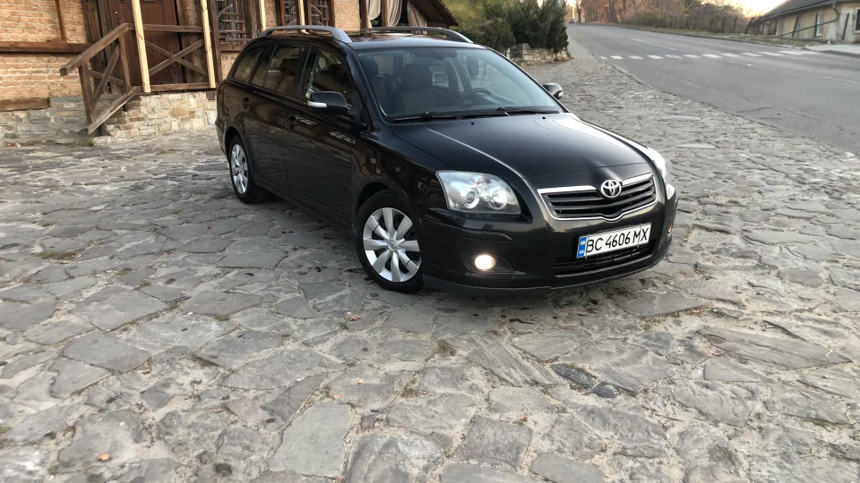 Toyota Avensis 5