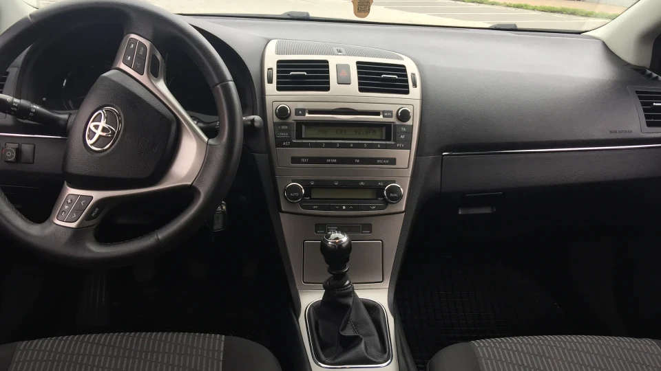 Toyota Avensis 3