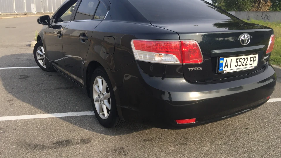 Toyota Avensis 5