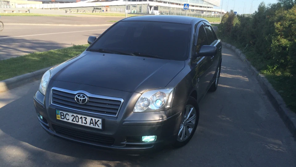 Toyota Avensis :) 3