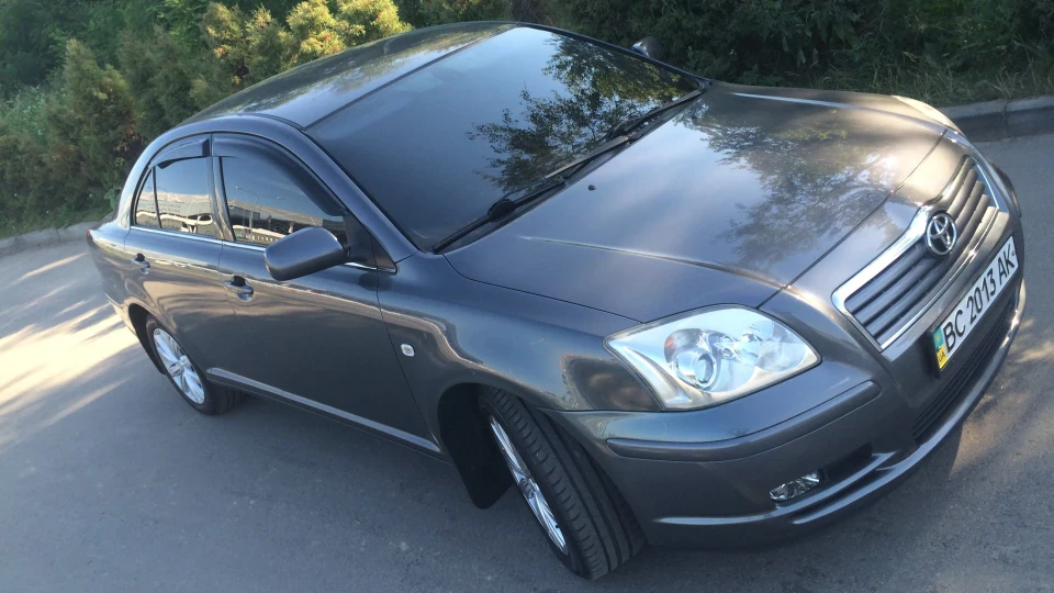 Toyota Avensis :) 4