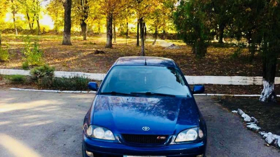 Toyota Avensis 4