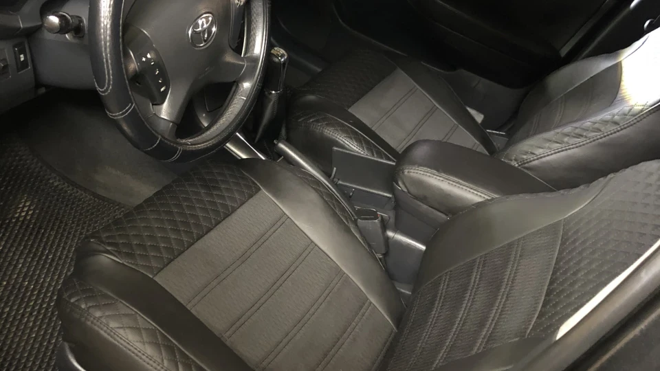 Toyota Avensis 2