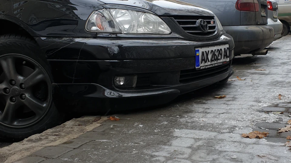 Toyota Avensis 2