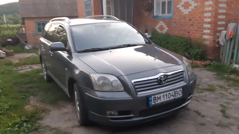 Toyota Avensis 2