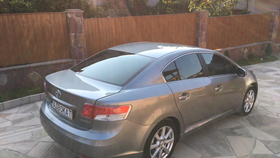 Toyota Avensis 3