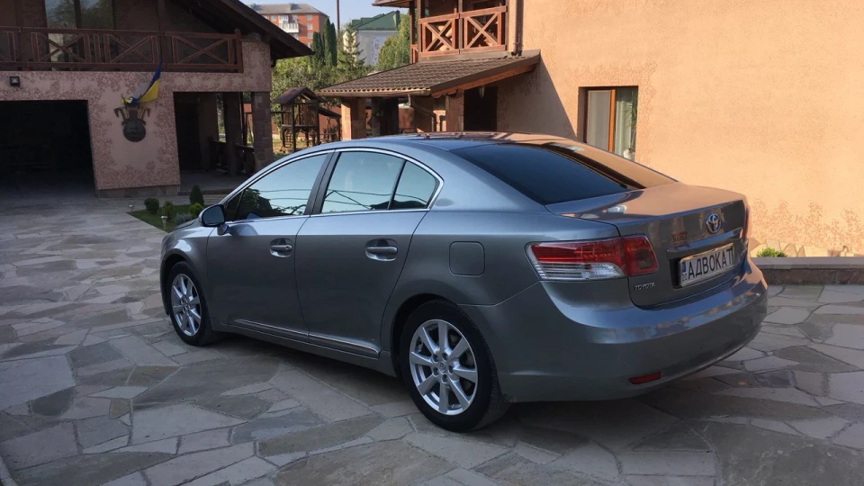 Toyota Avensis 5