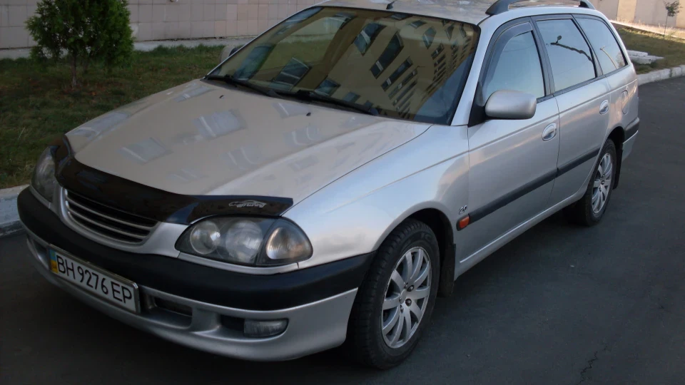 Toyota Avensis 4