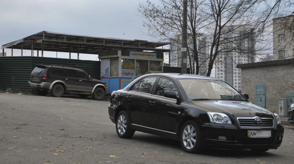 Toyota Avensis 4