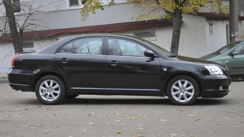 Toyota Avensis 5