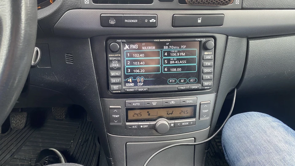 Toyota Avensis 2