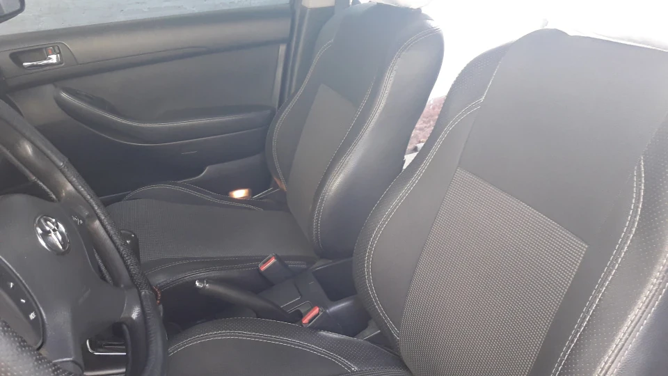 Toyota Avensis 2