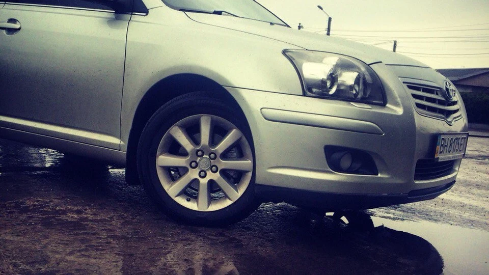 Toyota Avensis 2