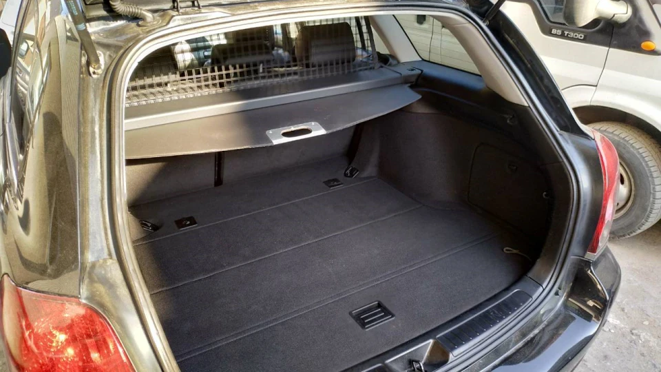 Toyota Avensis 2