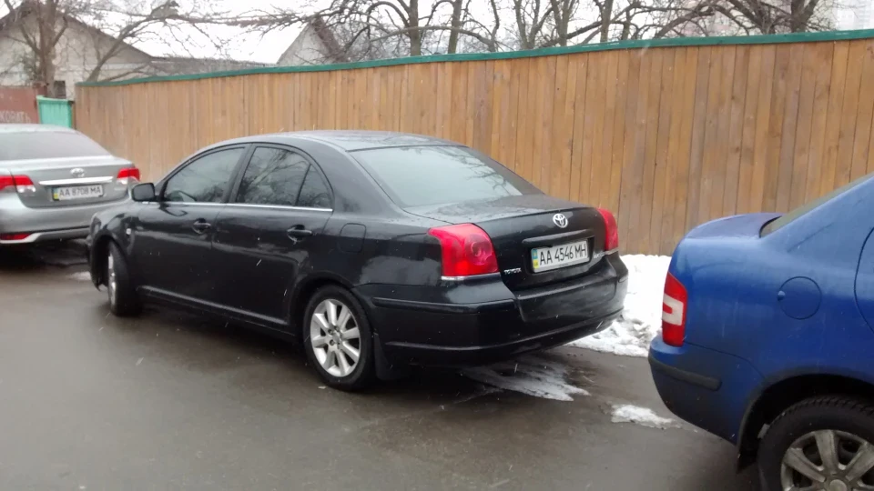 Toyota Avensis 2