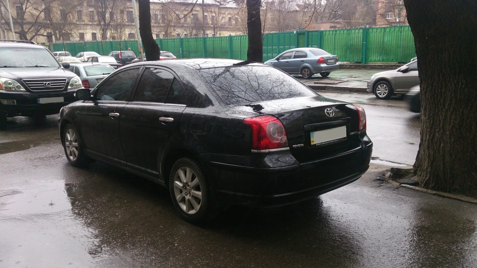 Toyota Avensis 2