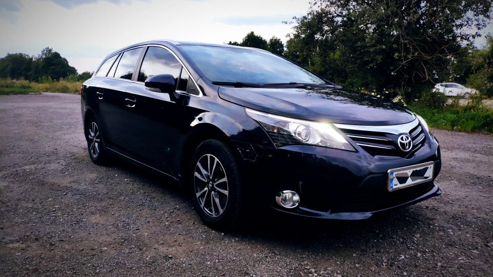 Toyota Avensis 4
